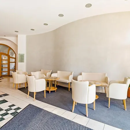 Trinity Hotel