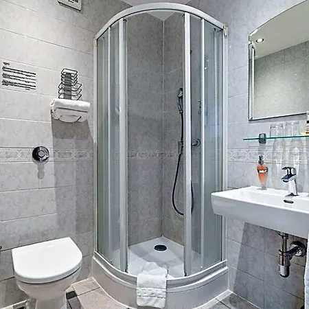 Trinity 4* אולומוץ