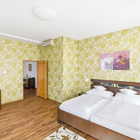 Hotel Trinity